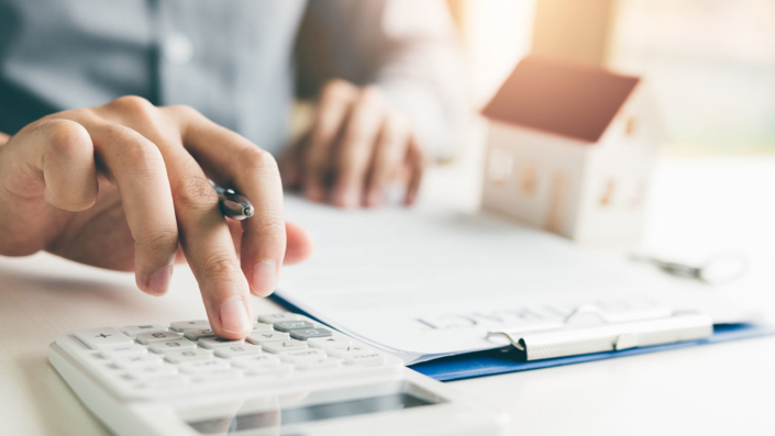 consider-this-when-to-refinance-featured