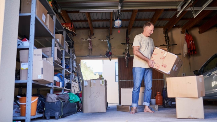 organizing-your-garage-featured